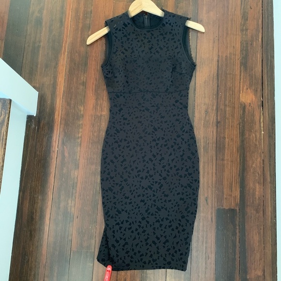 🖤 NEW WITH TAGS! Black Sheath Cocktail Dress - Fits petite frame like a GLOVE! - Picture 4 of 6